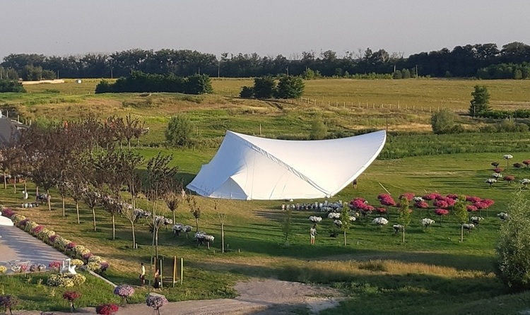 13 UnoSpace half-open