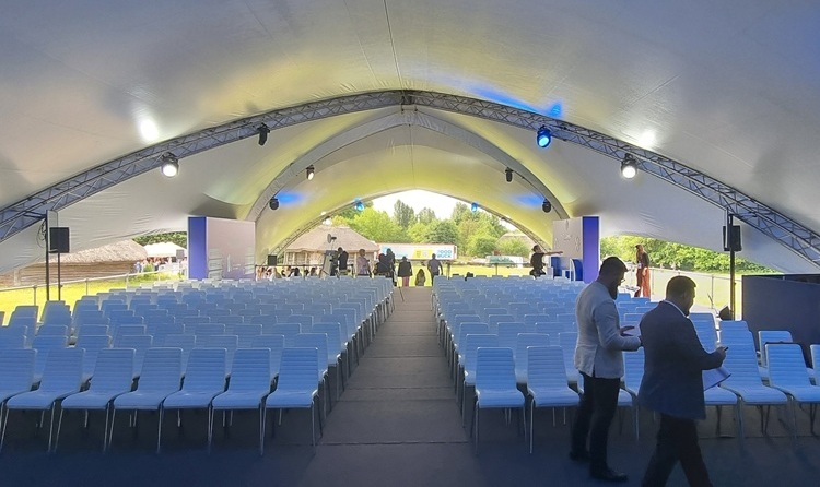 014-duospace-half-open