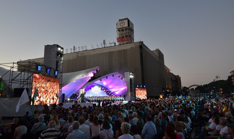 053-unospace-open-трибуни